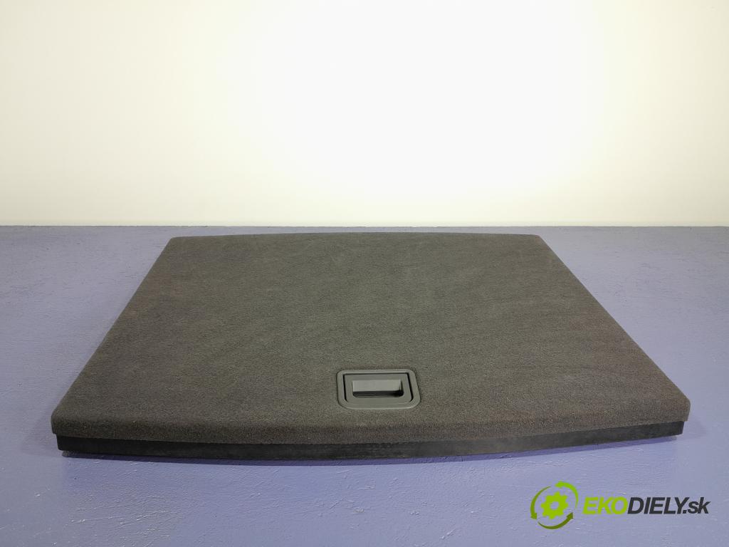 Audi A4 2010 koberec do auta 8K9861531