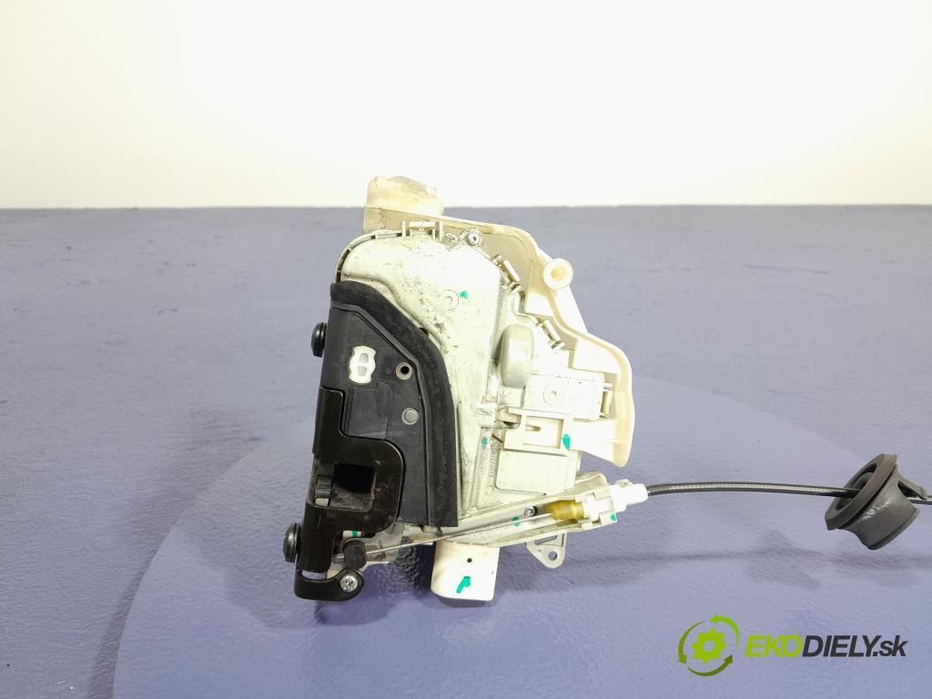 Audi A4 2010 zámek dveře před Levý: 8j1837015C