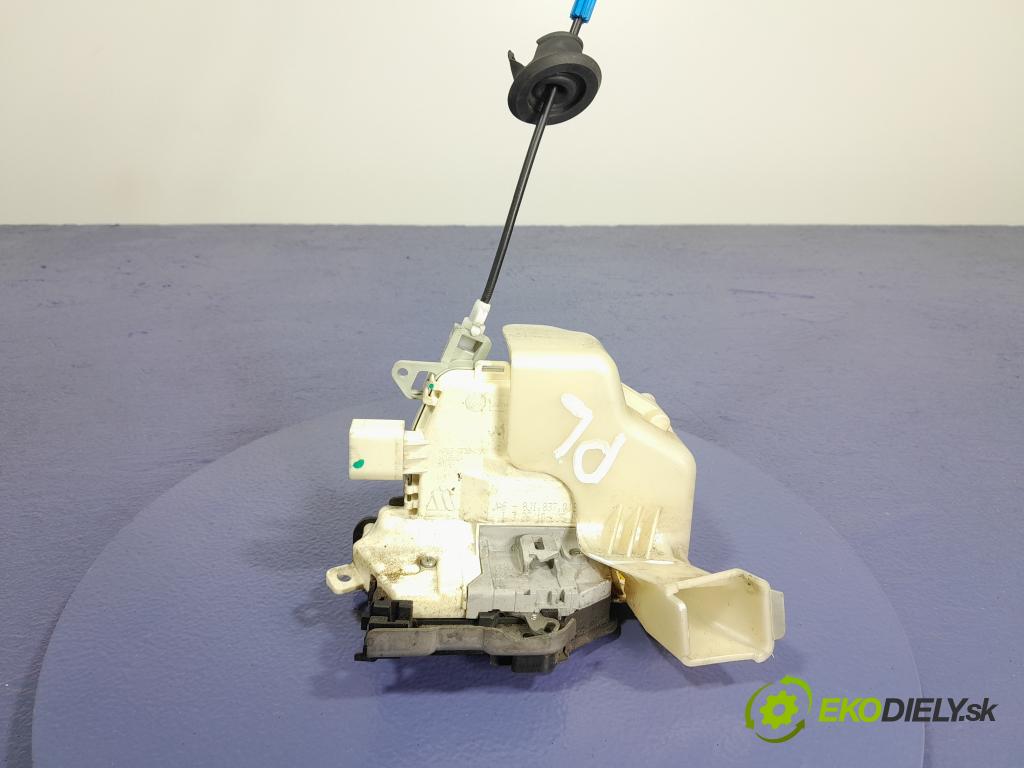 Audi A4 2010 zámek dveře před Levý: 8j1837015C