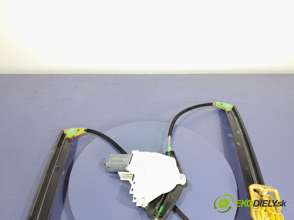 Audi A4 2010 mechanismus stahování Sklenka: před Levý: 8K0837461