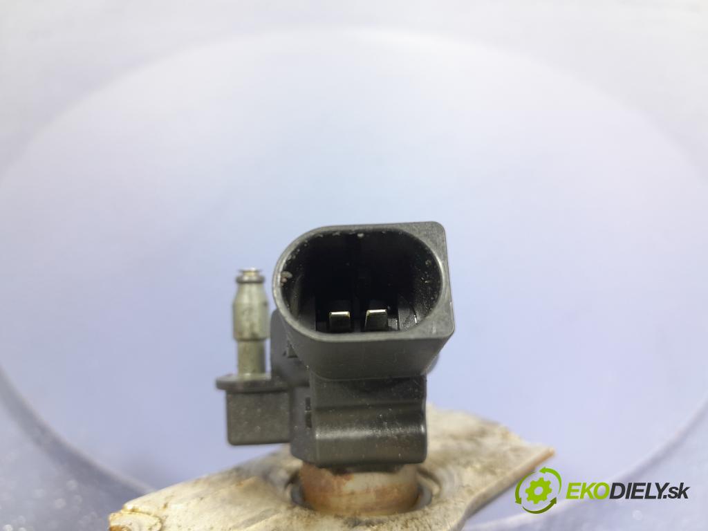 Audi A4 2010 vstrek 03L130277