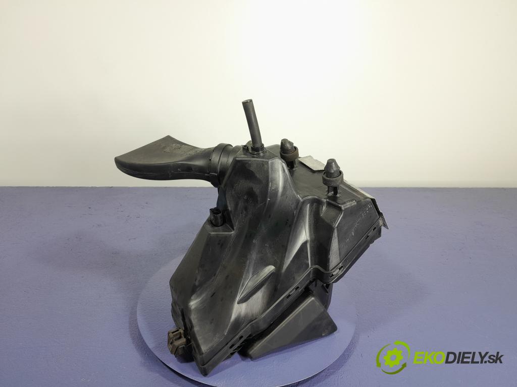 Audi A4 2010 obal Filtre: Vzduch: 8K0133835AD