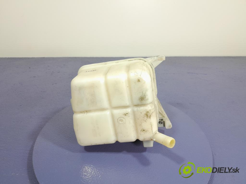 Chevrolet Captiva 2011 nádržka Kompenzačné: 96837836