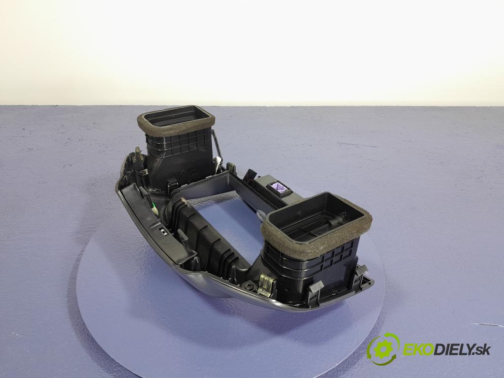 Chevrolet Captiva 2011 kryt Plast: Interiéry: 01