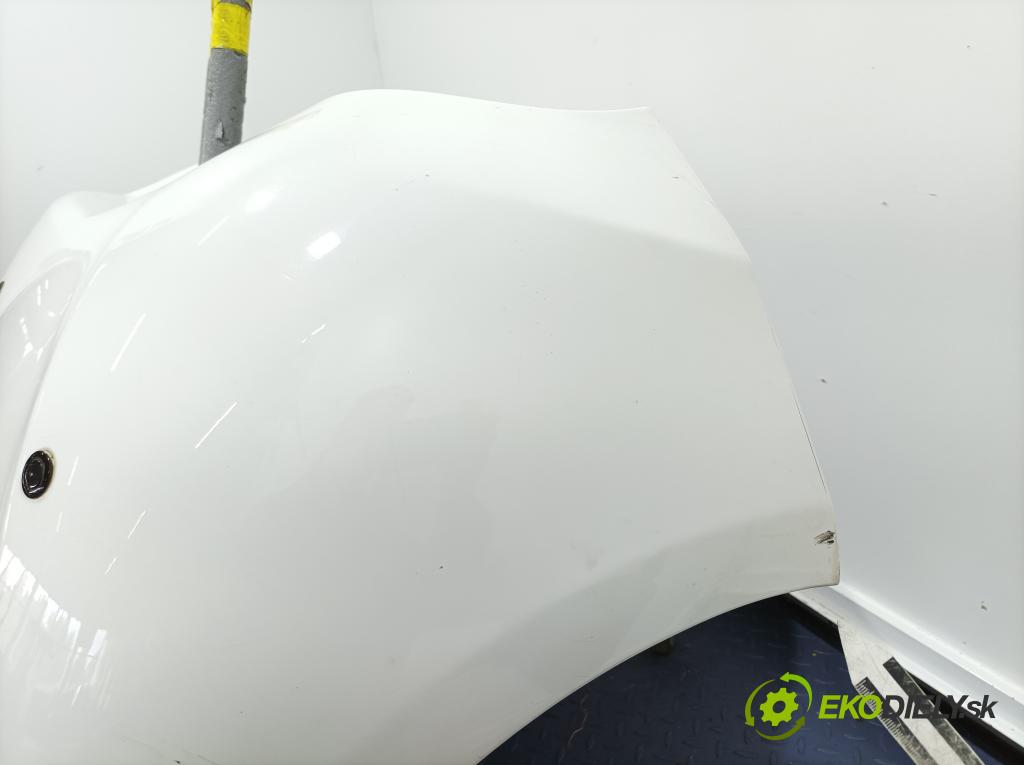 Toyota Yaris 2017 nárazník Zad: 01