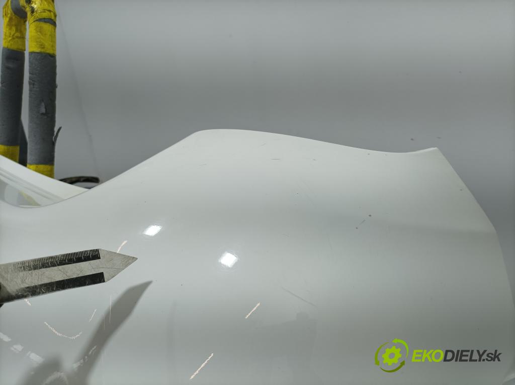 Toyota Yaris 2017 nárazník Zad: 01