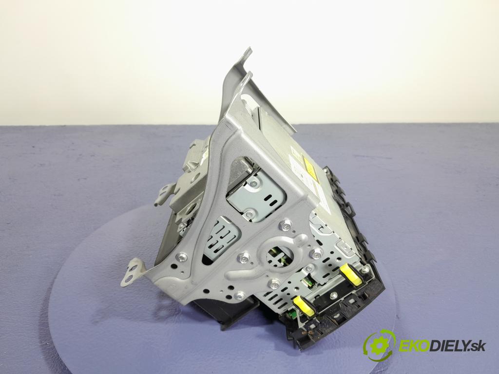 Toyota Prius 2007 Radio I Navigácia: 86120-47220