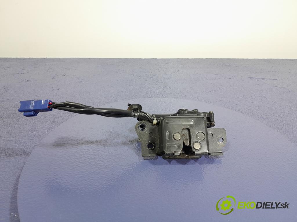 Toyota Prius 2007 zámek Klapky: kufr 01