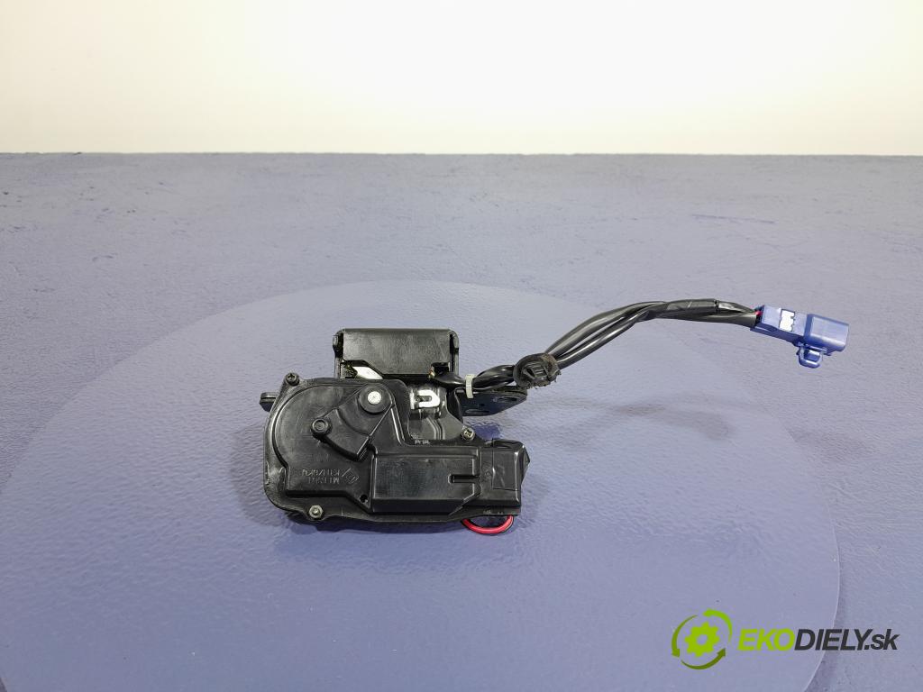 Toyota Prius 2007 zámek Klapky: kufr 01
