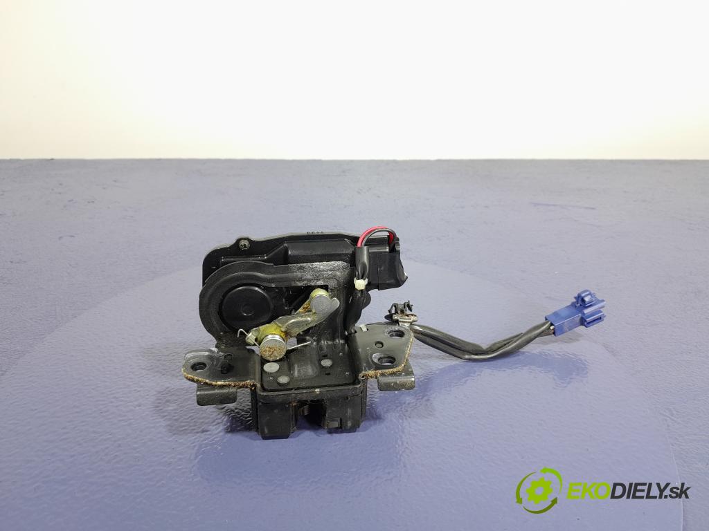 Toyota Prius 2007 zámek Klapky: kufr 01