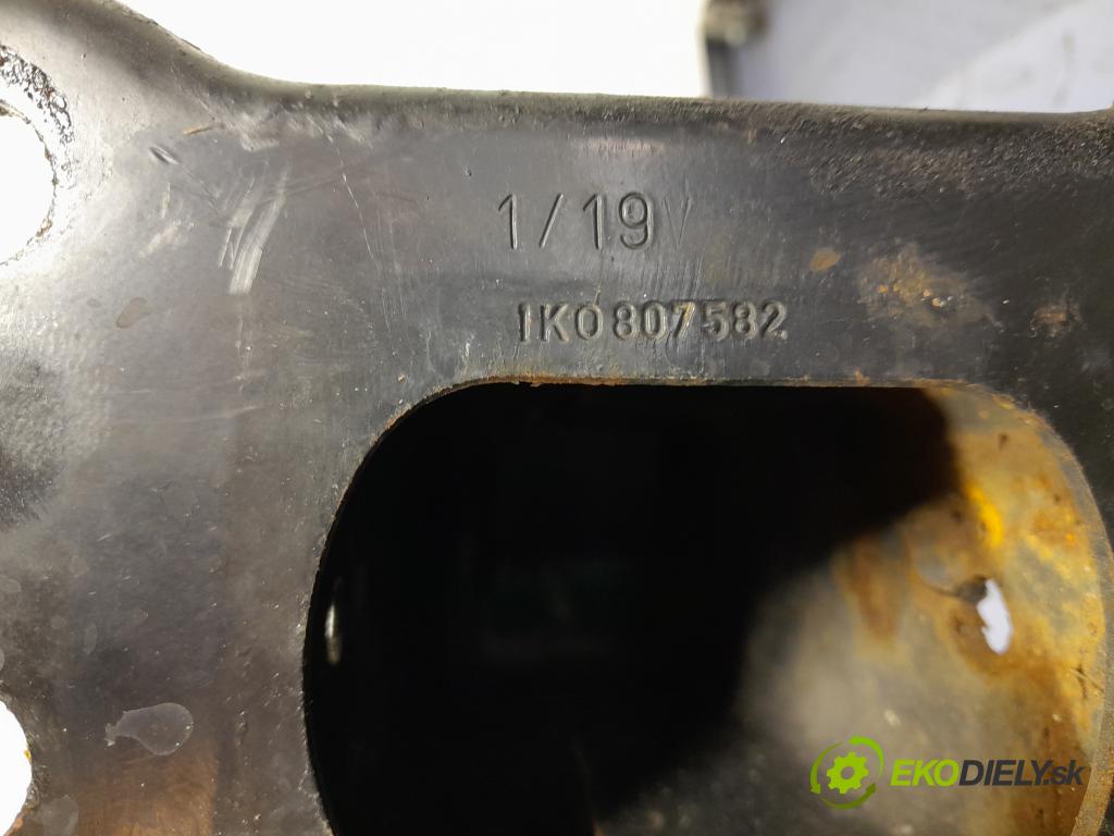 Vw Golf 2005 výztuha Čelní / stěna Přední 01