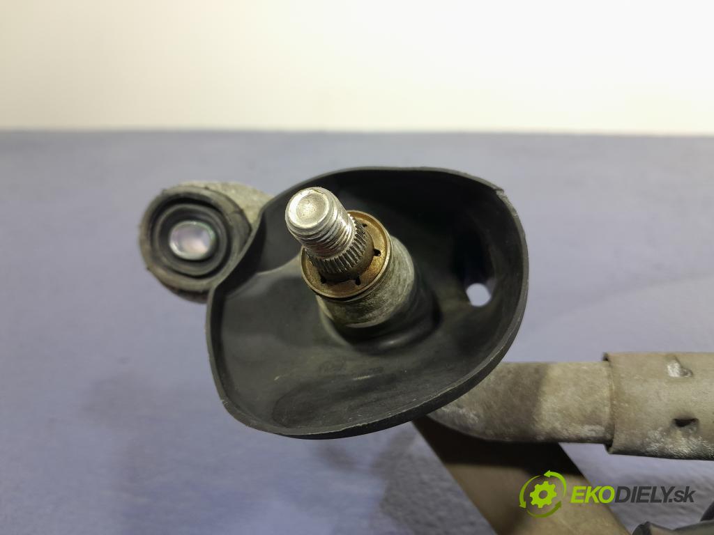 Toyota Prius 2007 mechanismus motorek Stěrače: před 85110-47080