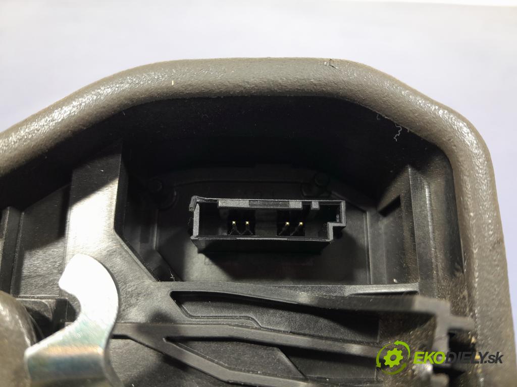Bmw Seria 5 2012 zámek dveře před Levý: 7229461