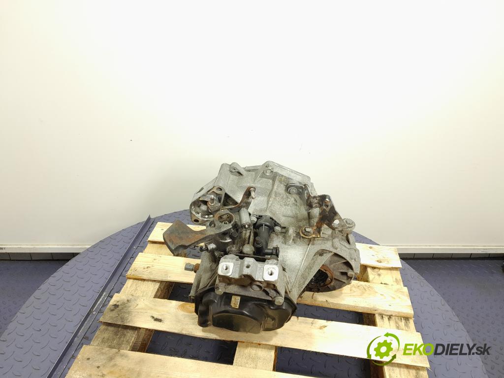 Vw Golf 2005 prevodovka Manualna FXQ