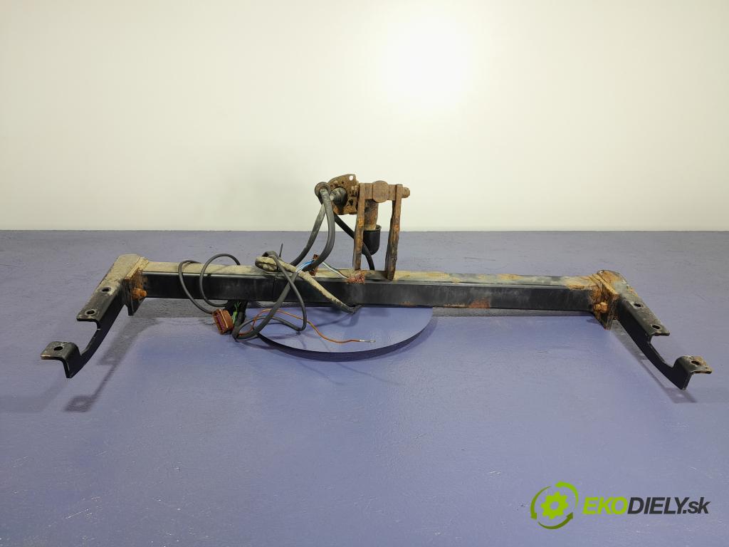 Toyota Avensis 2006 oko Do Přívěsy 5905768177207