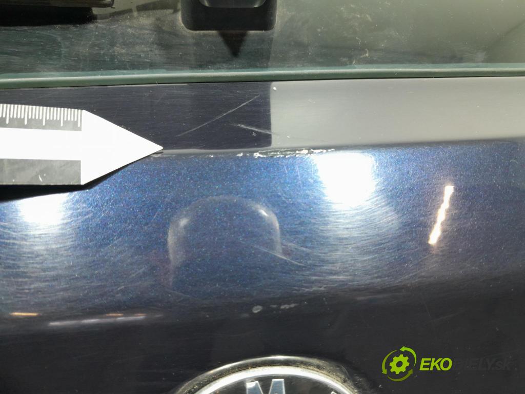 Bmw Seria 5 2011 zadní dveře kufra: kufr 01