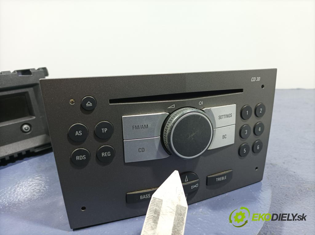 Opel Astra 2005 Radio I Navigácia: 13190856