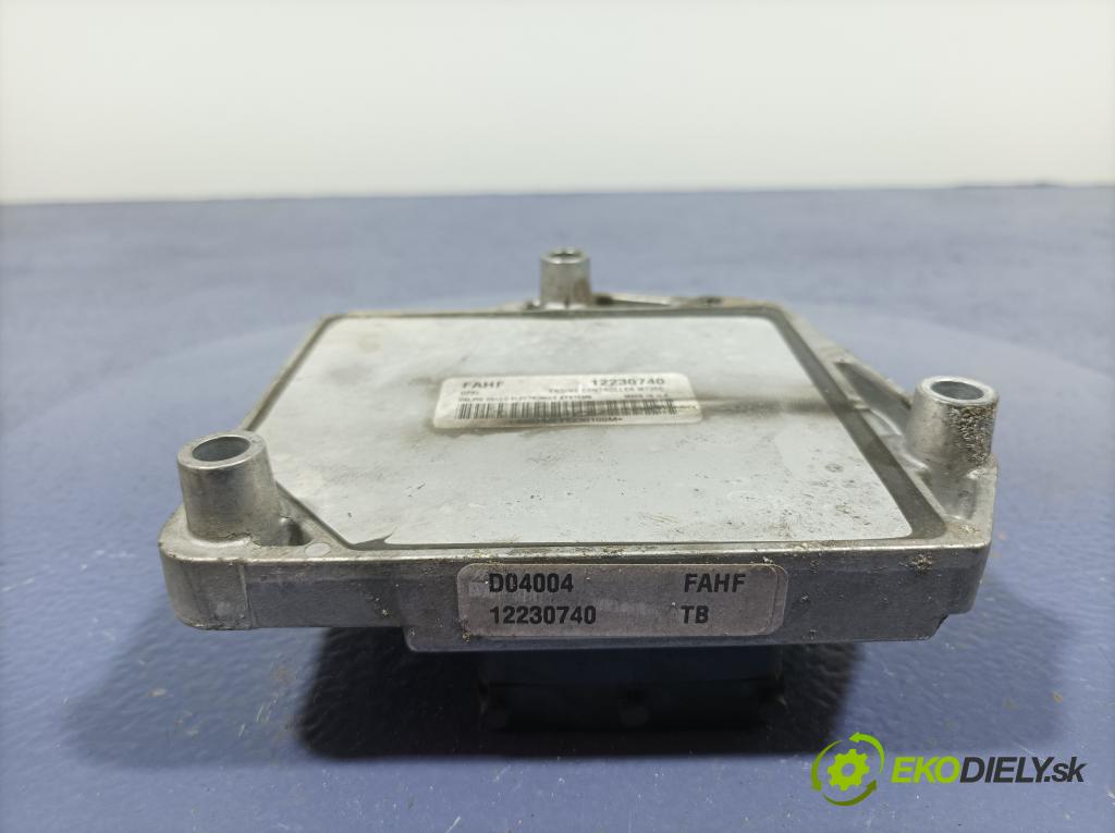 Opel Astra 2005 riadiaca jednotka Motor: 12230740