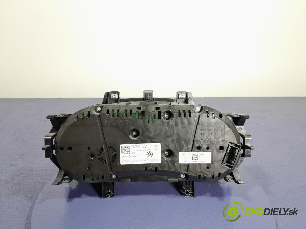 Vw Passat 2015 prístrojovka/ budíky 3G0920751