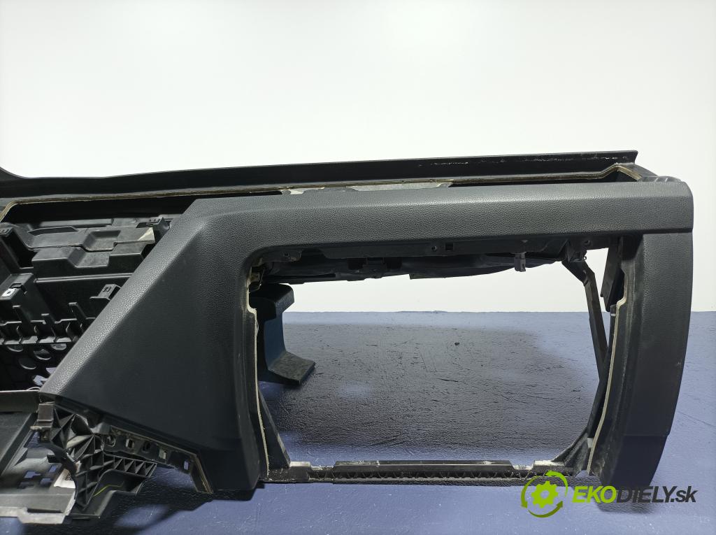Vw Passat 2015 kokpit,pristrojová doska 01