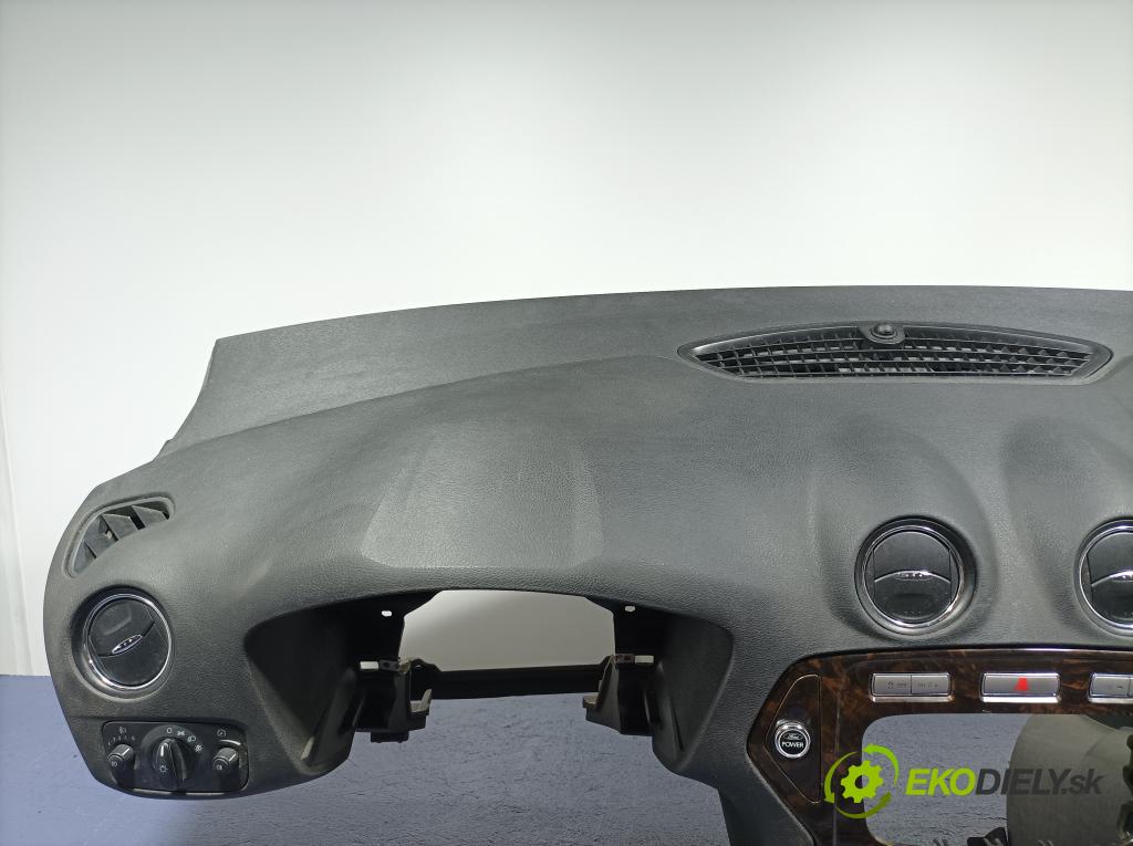 Ford Mondeo 2007 kokpit,pristrojová doska 01