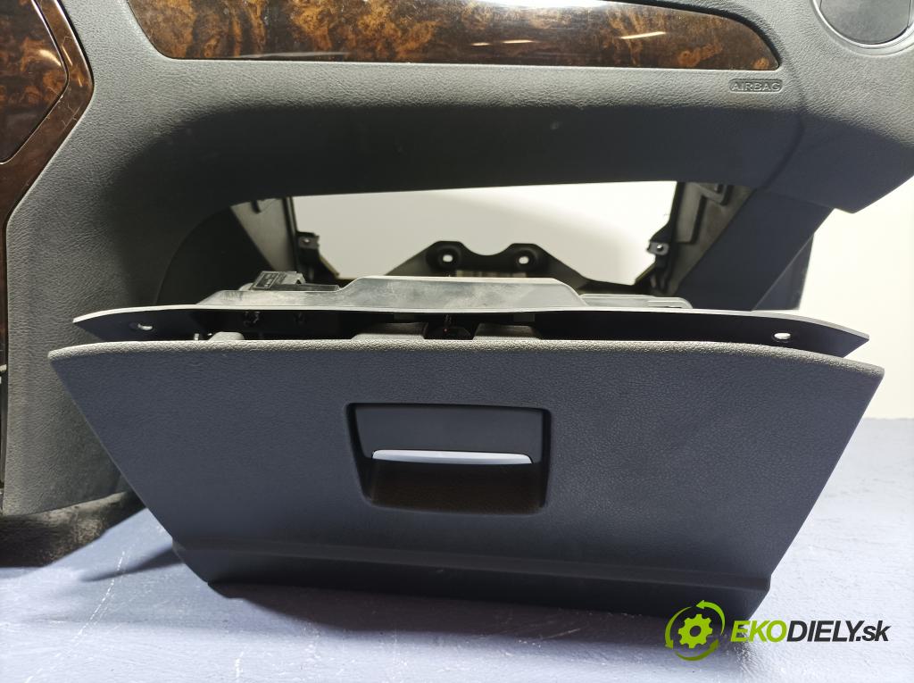 Ford Mondeo 2007 kokpit,pristrojová doska 01