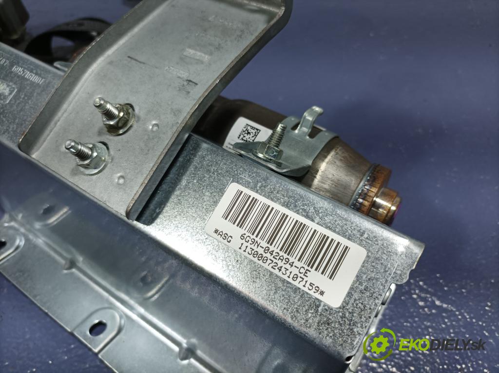 Ford Mondeo 2007 kokpit,pristrojová doska 01