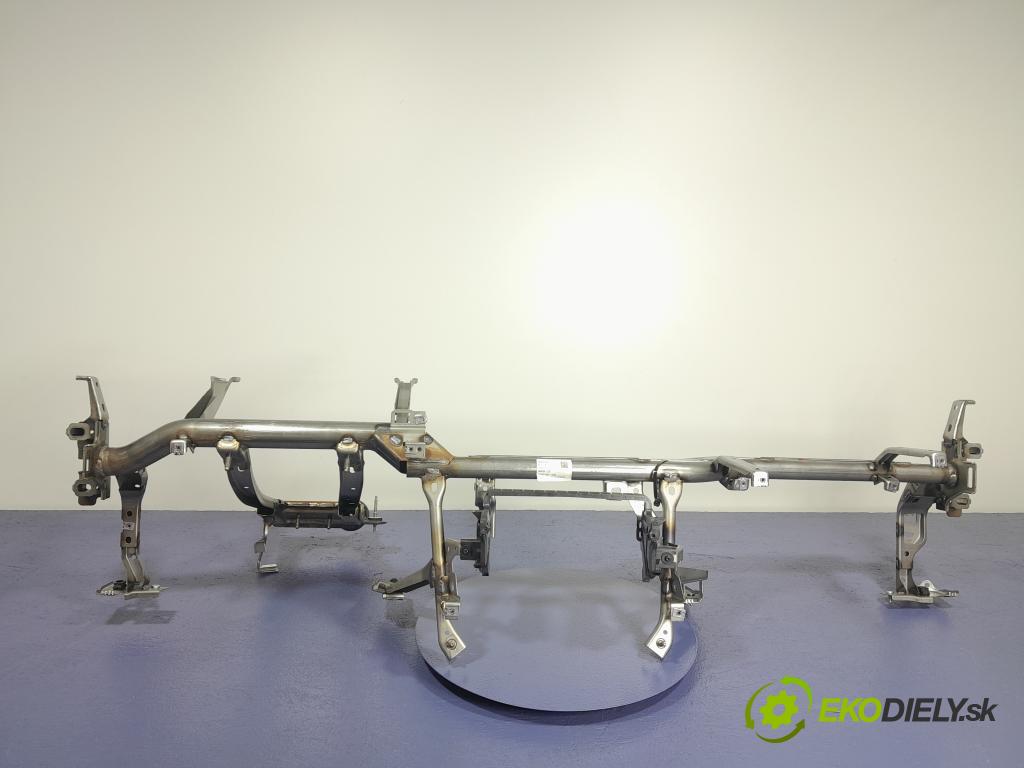 Bmw Seria 3 2019 kokpit,pristrojová doska 6804040