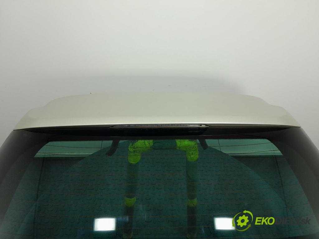 Peugeot 508 2012 zadna dveře kufra: kufra: 01