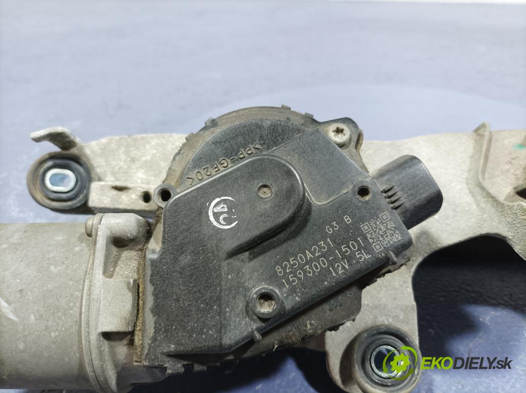 Mitsubishi Colt 2009 mechanismus motorek Stěrače: před 8250A231