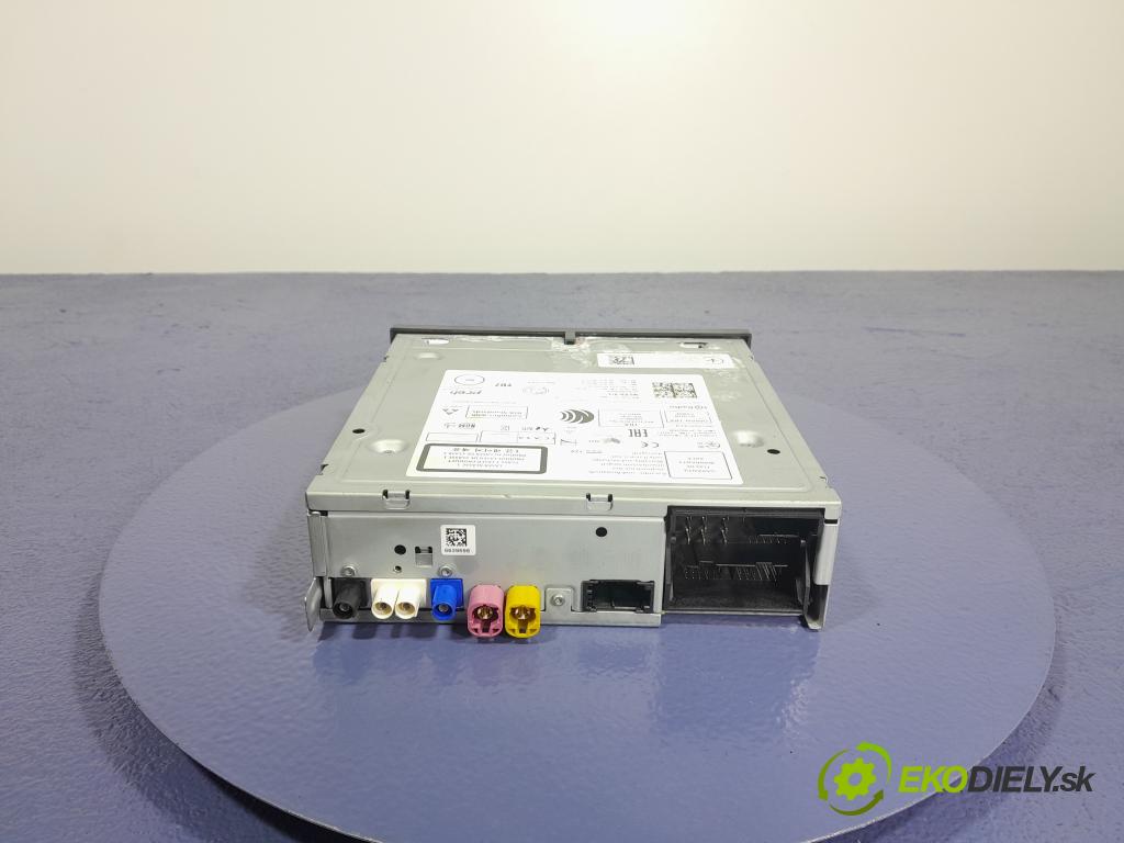 Skoda Octavia 2020 Radio I Navigácia: 565035874