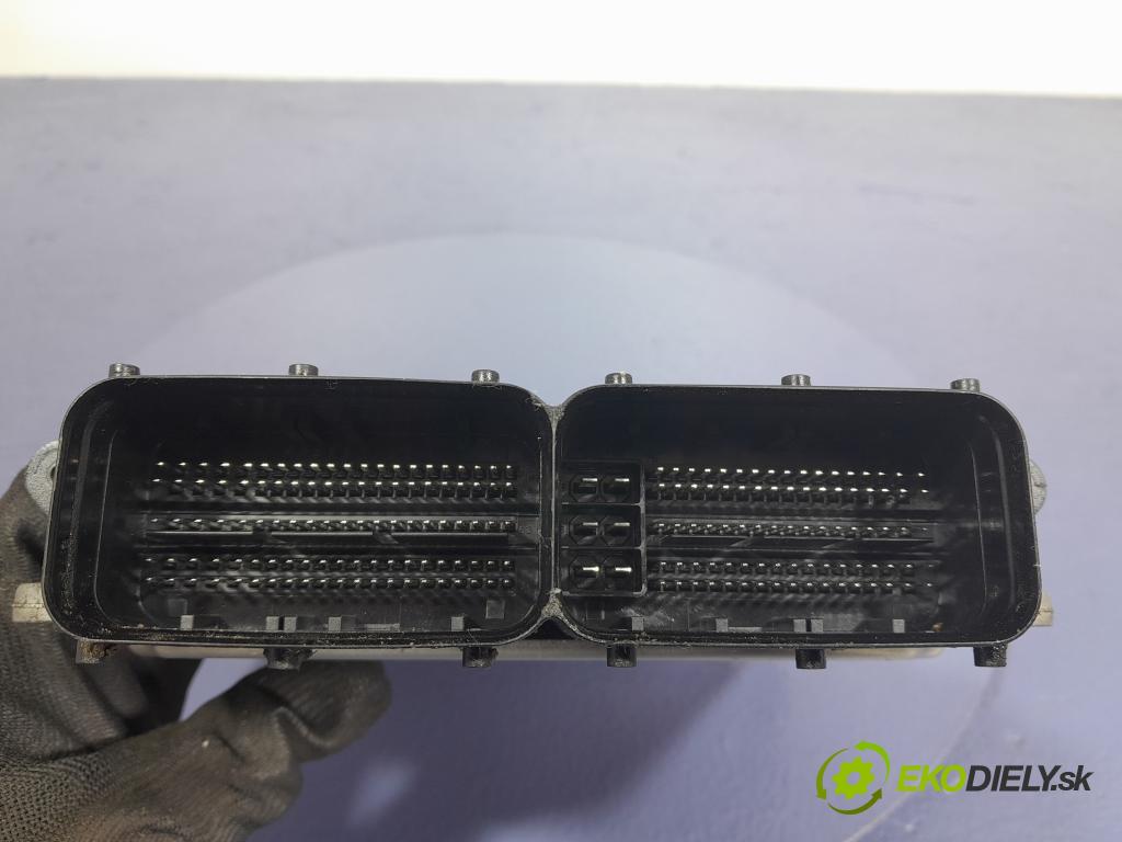 Skoda Octavia 2020 riadiaca jednotka Motor: 04L907309P