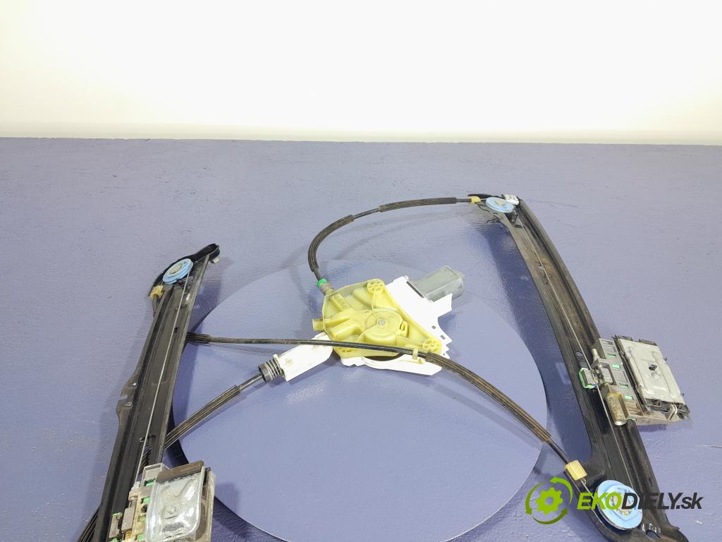 Audi A7 2013 mechanismus stahování Sklenka: před Levý: 4G8837461A