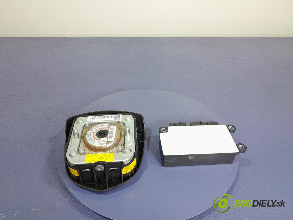 Chevrolet Spark 2010 kokpit,pristrojová doska 01
