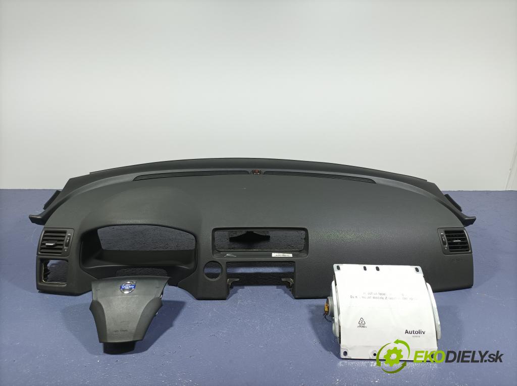 Volvo S40/V40 2011 kokpit,pristrojová doska 8623347