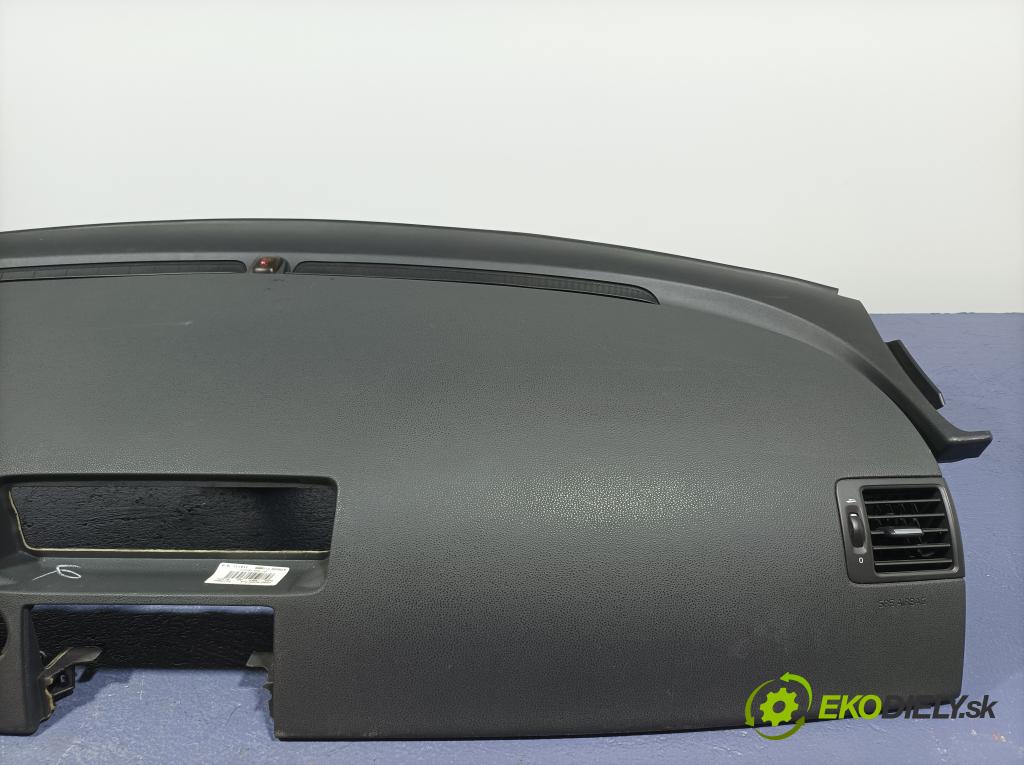 Volvo S40/V40 2011 kokpit,pristrojová doska 8623347