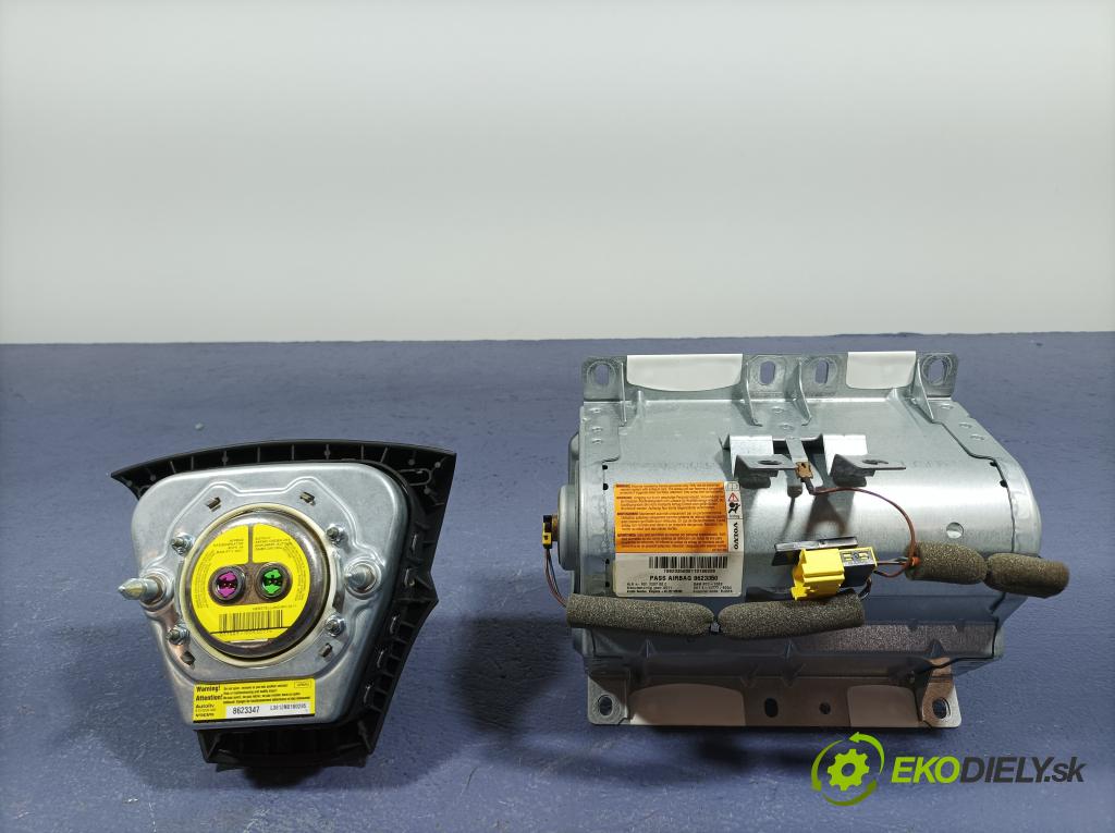 Volvo S40/V40 2011 kokpit,pristrojová doska 8623347