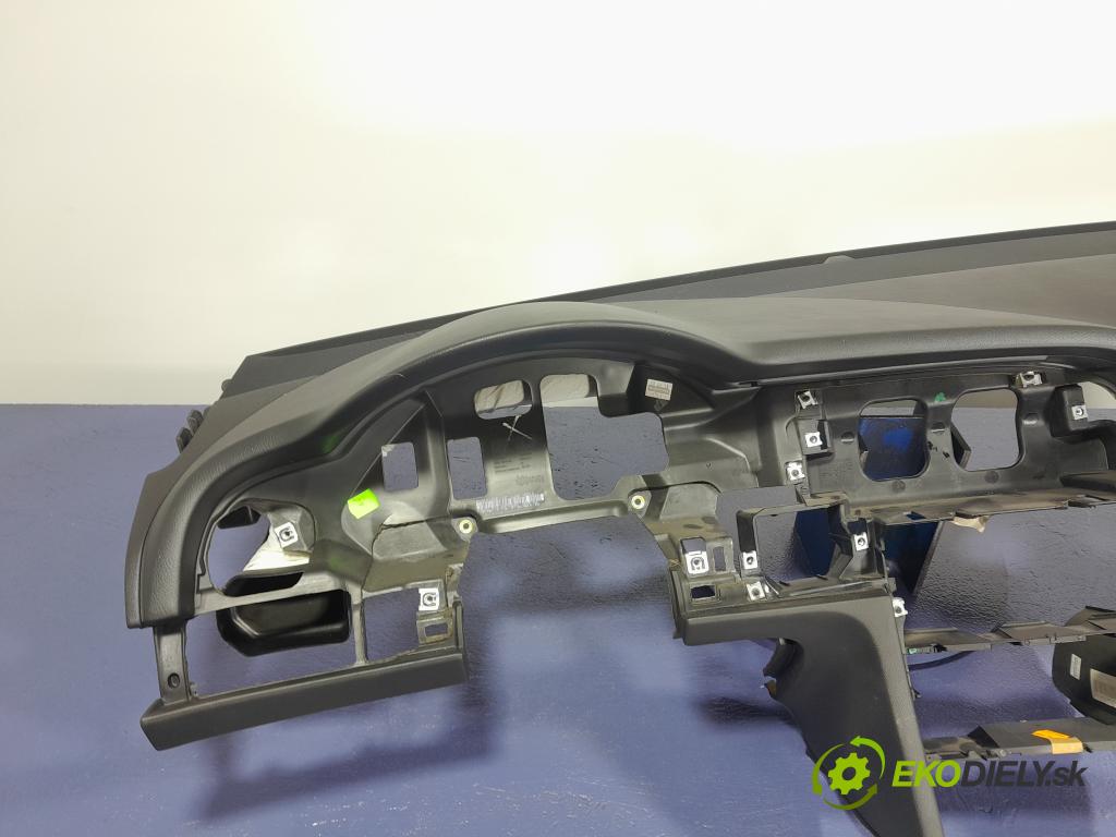 Audi A6 2007 kokpit,pristrojová doska 4F1857003A