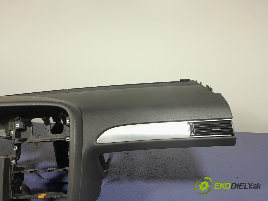 Audi A6 2007 kokpit,pristrojová doska 4F1857003A