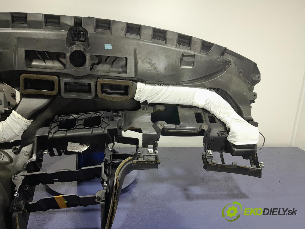 Audi A6 2007 kokpit,pristrojová doska 4F1857003A