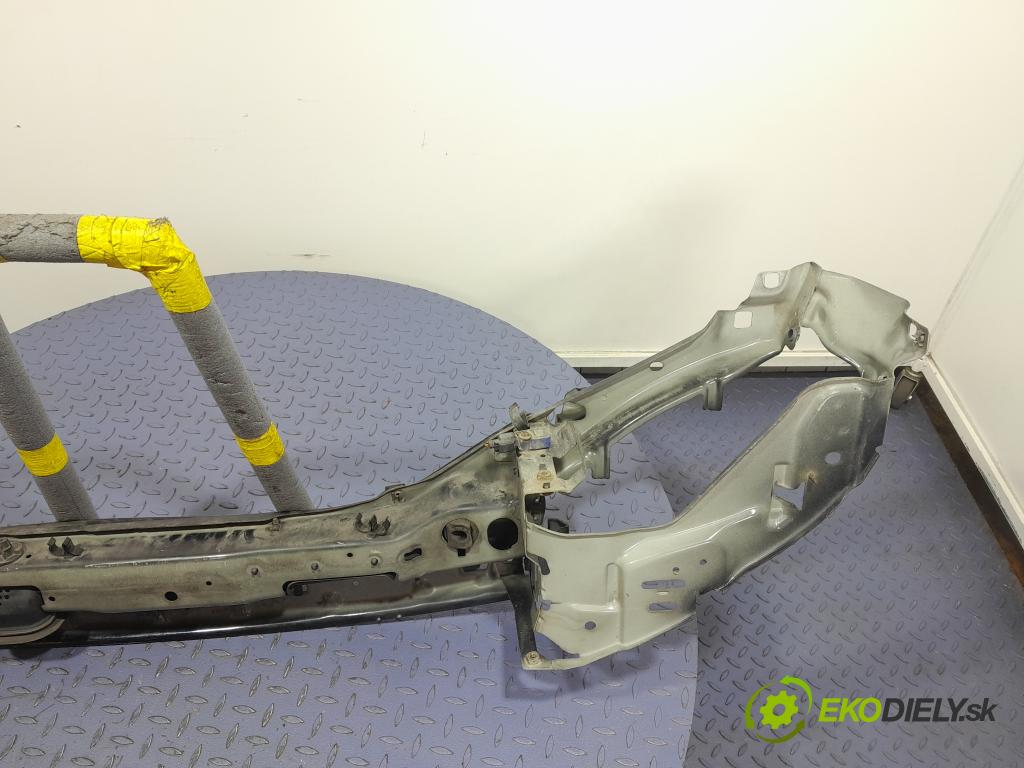 Volvo S40/V40 2011 výztuha Čelní / stěna Přední 01