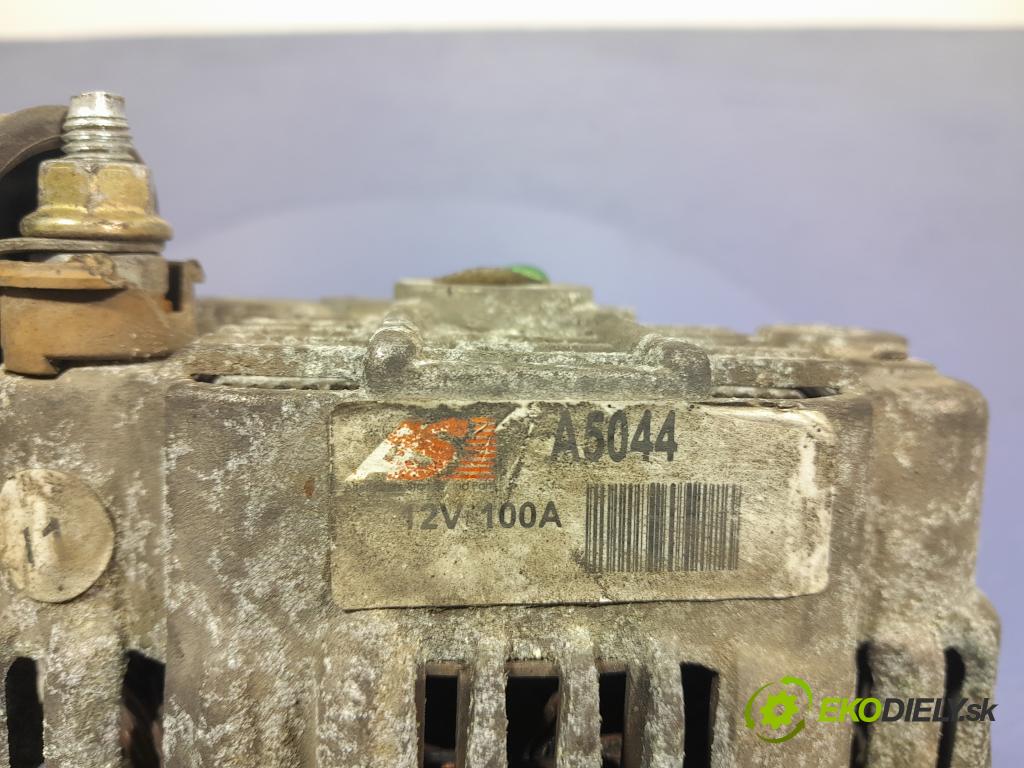 Kia Sorento 2004 Alternator 01