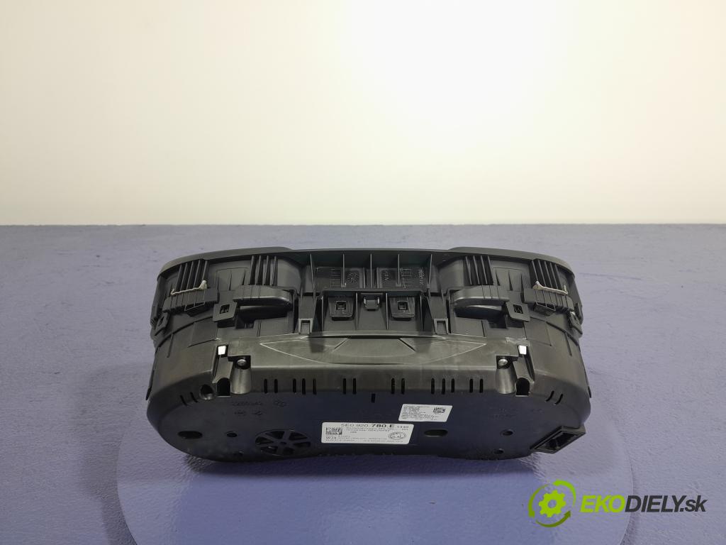Skoda Octavia 2018 prístrojovka/ budíky 5E0920780E
