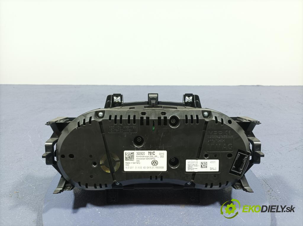 Vw Passat 2017 prístrojovka/ budíky 3G0920751C