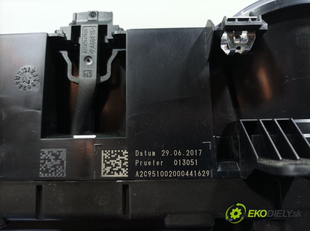 Vw Passat 2017 prístrojovka/ budíky 3G0920751C