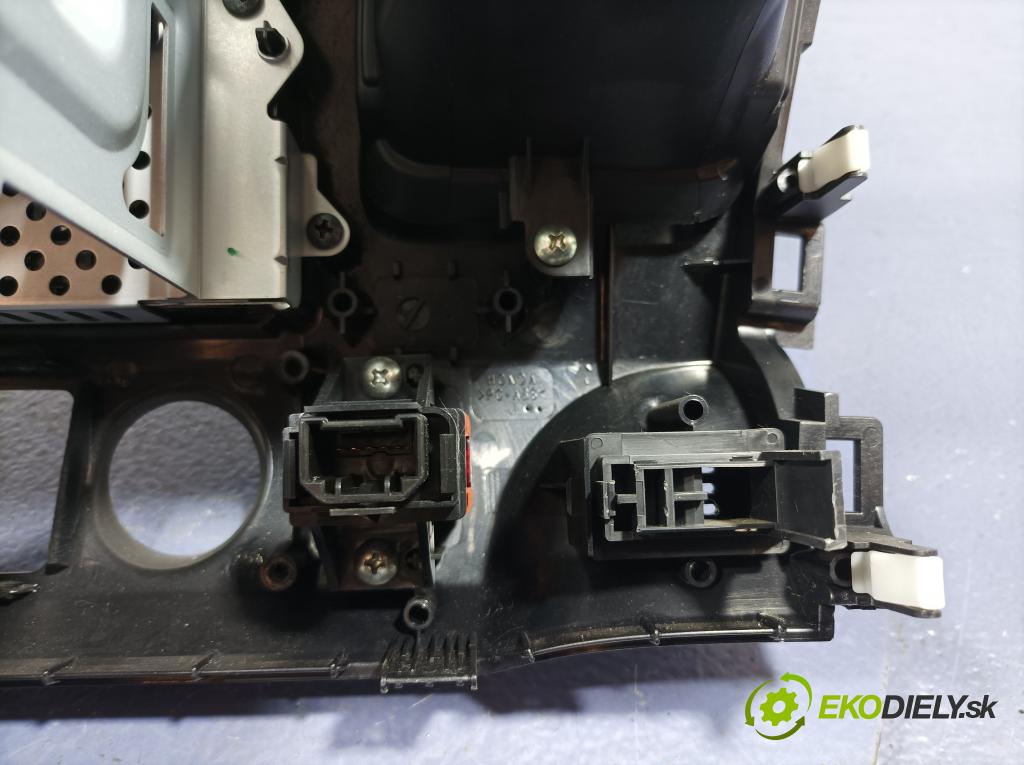 Honda Civic 2006 Radio I Navigácia: 39100-SNA-P010M1