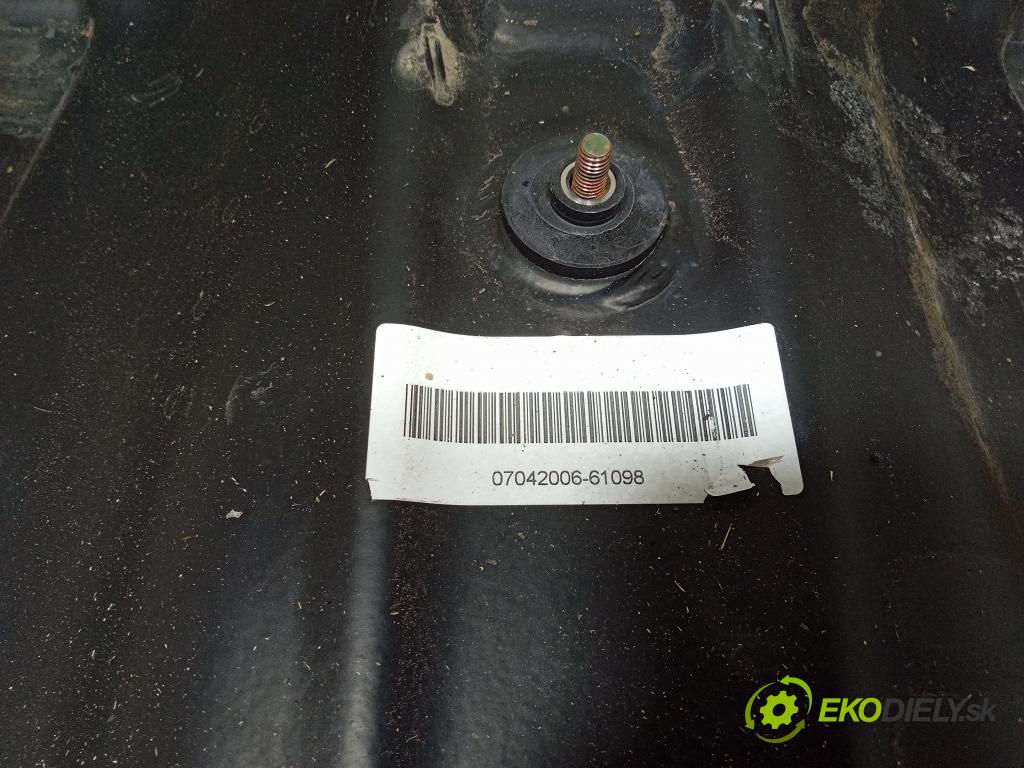 Mercedes S-klasa 2006 Nádrž: paliva A2214701501