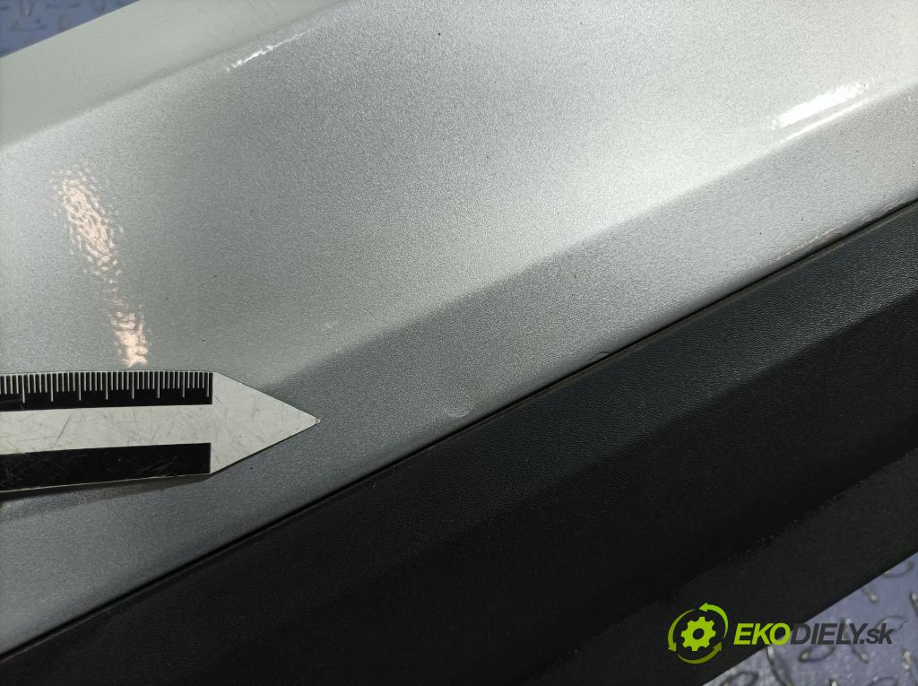 Volvo V60 2013 nárazník Zad: 01