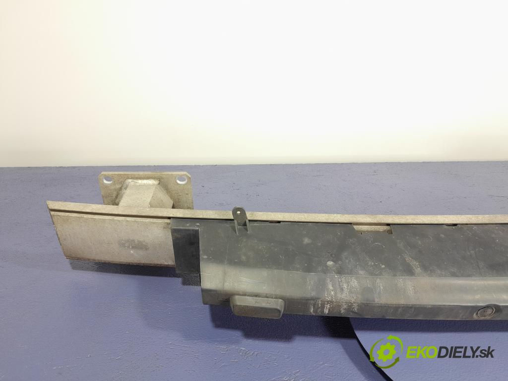 Citroen C4 2005 výztuha narazník před 01