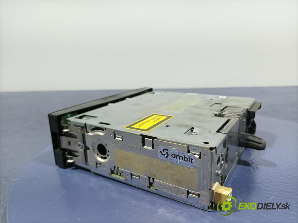 Citroen C4 2005 Radio I Navigácia: 01
